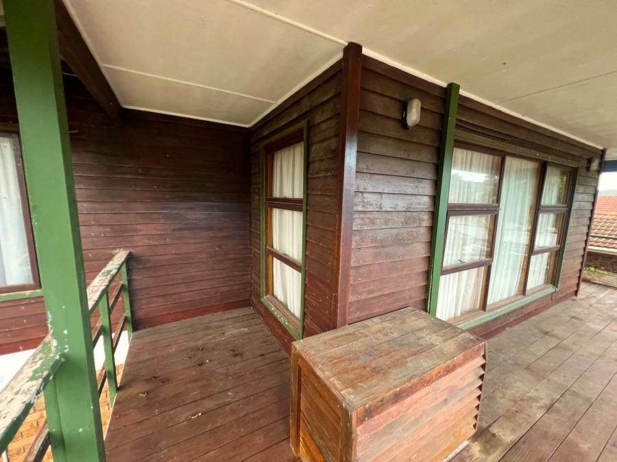 5 Bedroom Property for Sale in Bergsig Western Cape